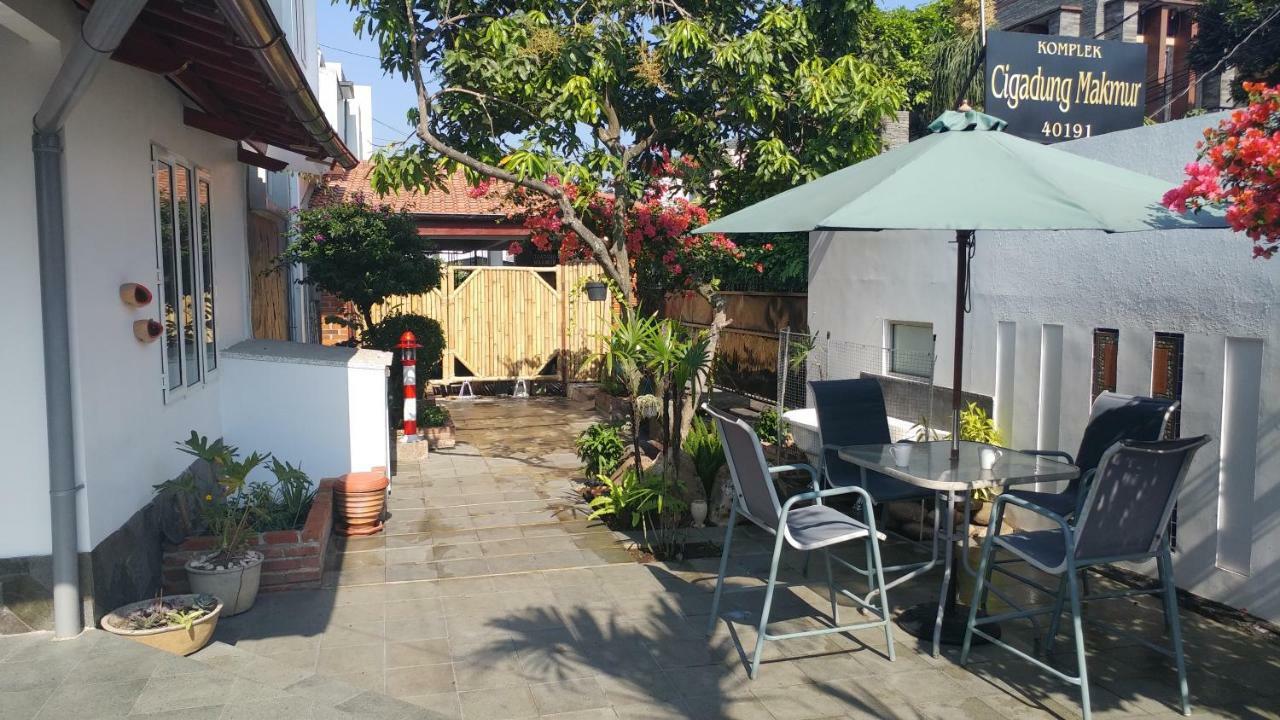 Villa Rumah Ibu Dago バンドゥン エクステリア 写真